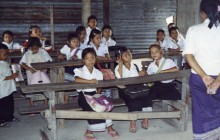 Grundschule Ban Sikeud vor der Renovierung durch Angels for Children